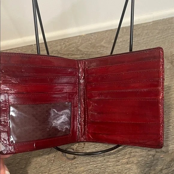 Vintage Elegant Red Leather Wallet - Picture 2 of 8